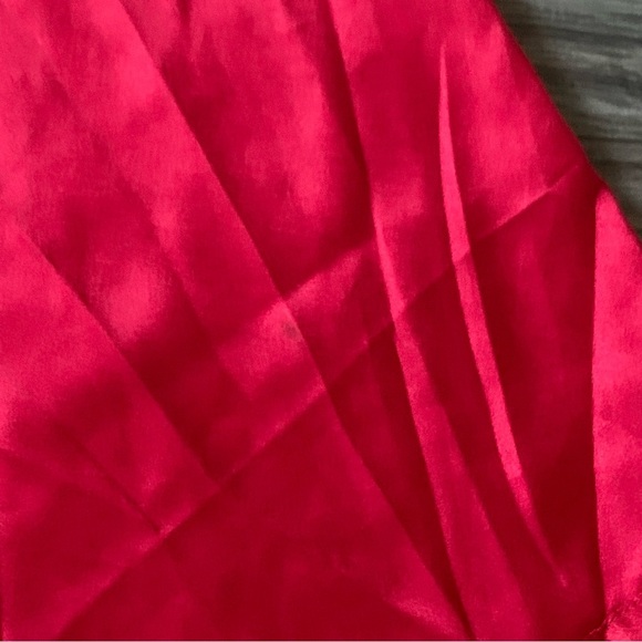 Victoria’s secret satin bathrobe - Picture 4 of 4